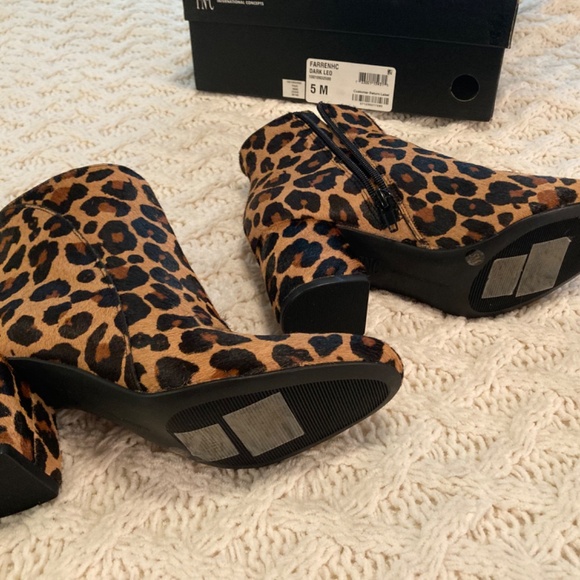 NIB INC Leopard Pony Hair Ankle Booties Sz 5 - Picture 3 of 9